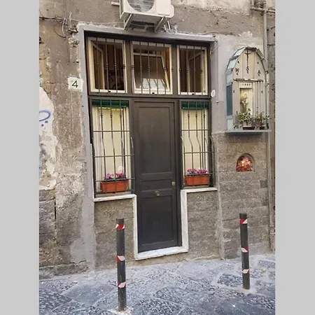 Sisella Dayuse Neapol